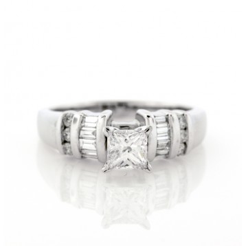 1.14Ct tw Princess cut Diamond Engagement Ring